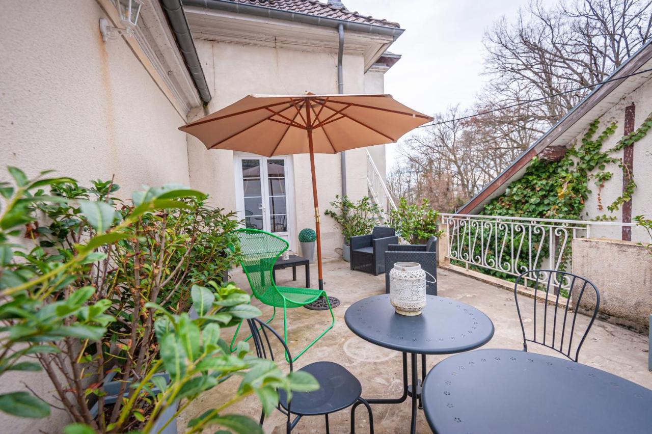 Chateau Des Ayes - Chambres & Suites Saint-Étienne-de-Saint-Geoirs Zewnętrze zdjęcie