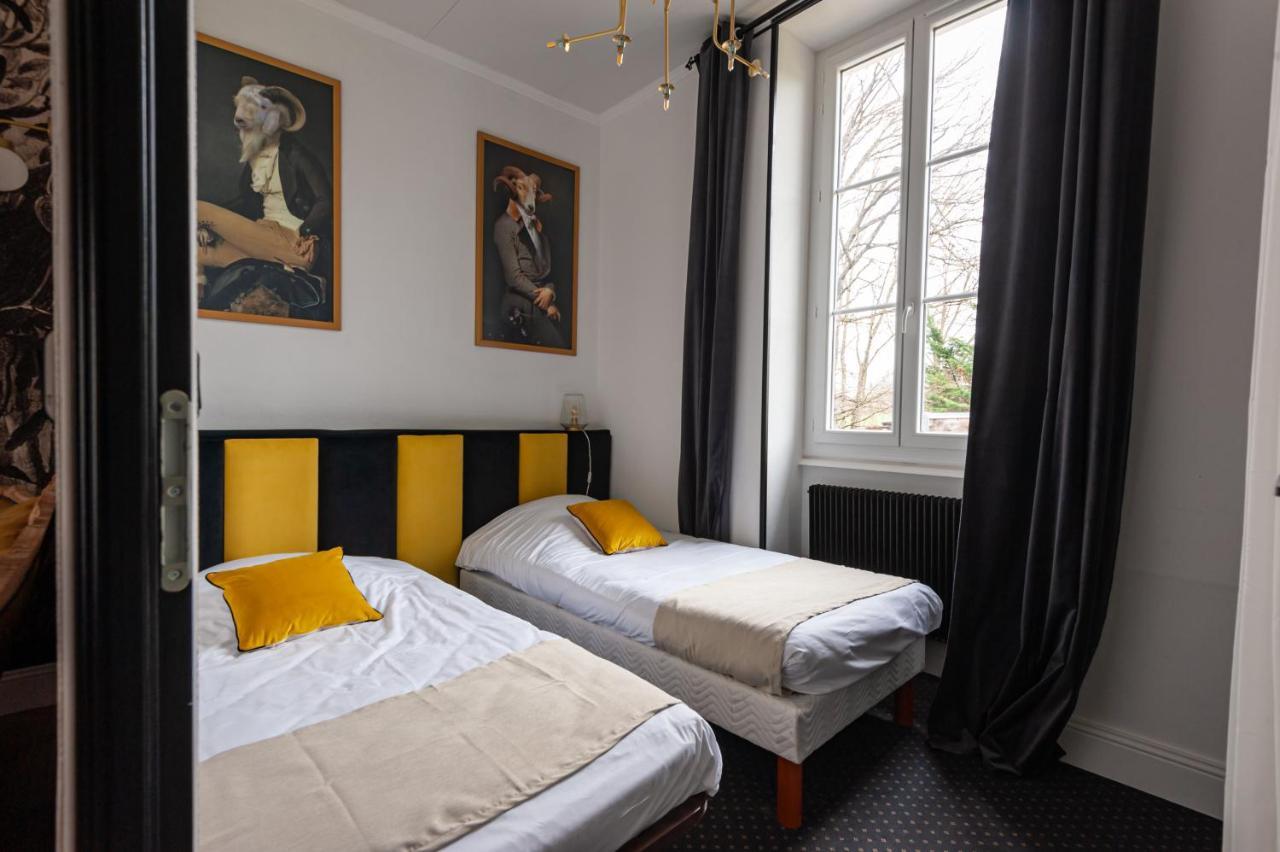 Chateau Des Ayes - Chambres & Suites Saint-Étienne-de-Saint-Geoirs Zewnętrze zdjęcie