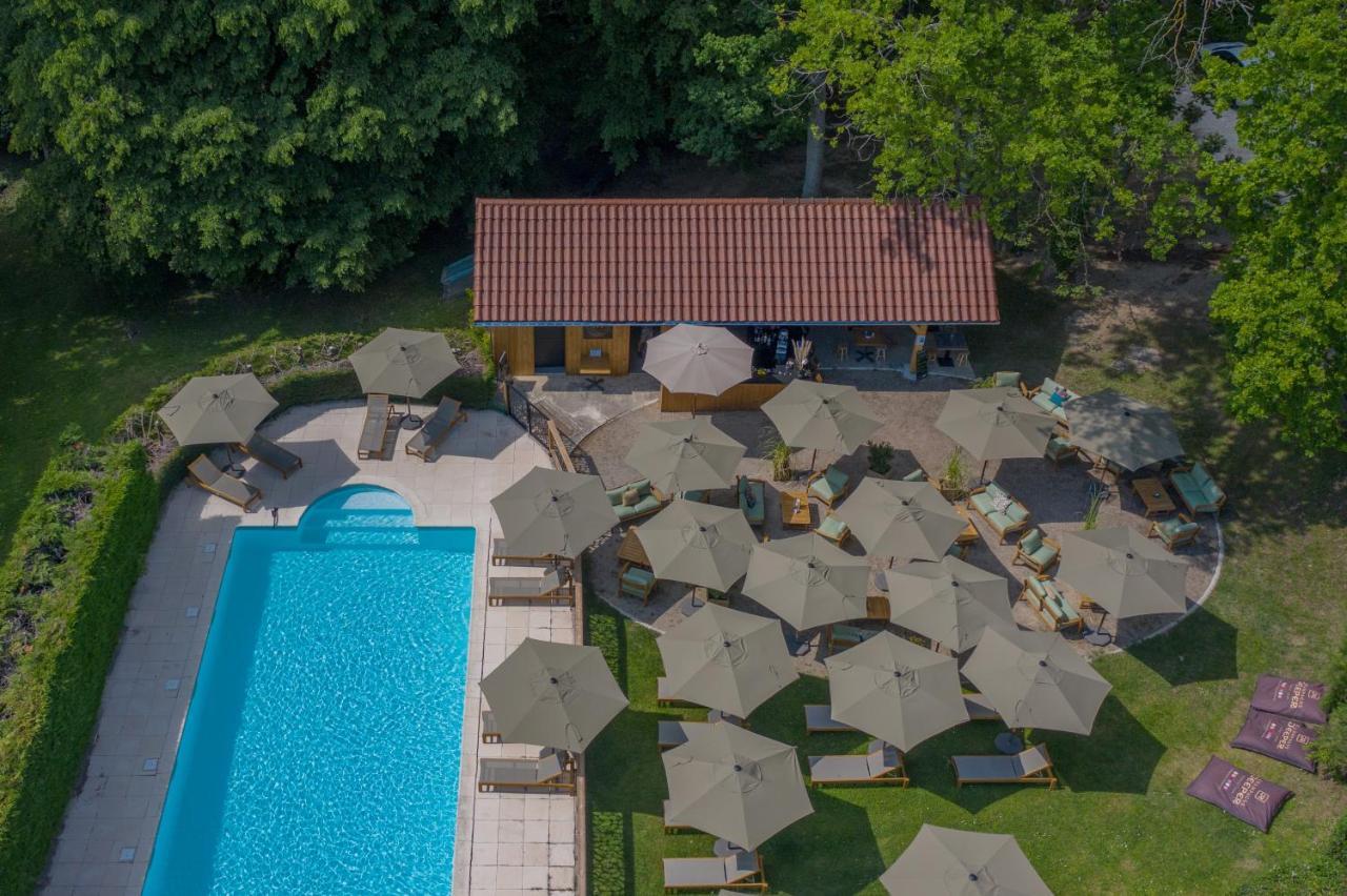 Chateau Des Ayes - Chambres & Suites Saint-Étienne-de-Saint-Geoirs Zewnętrze zdjęcie