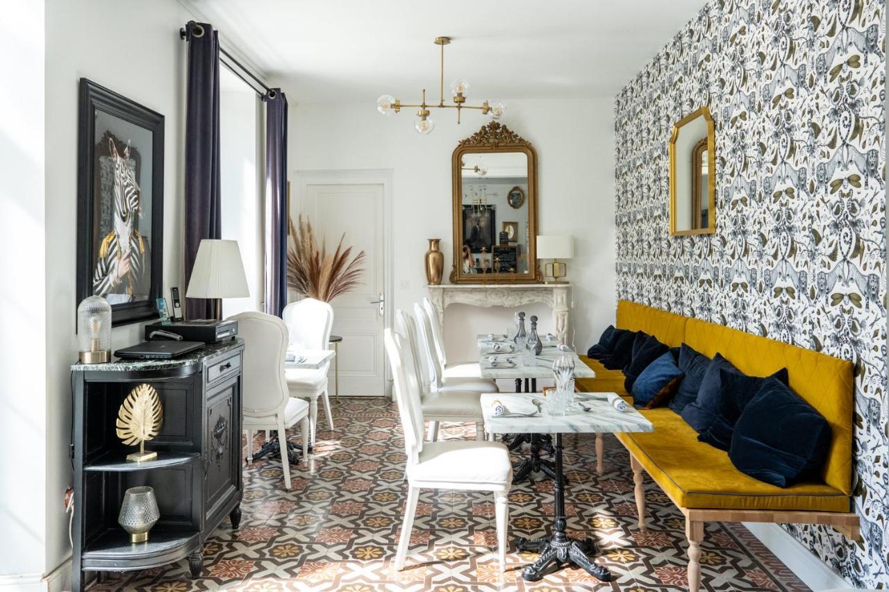 Chateau Des Ayes - Chambres & Suites Saint-Étienne-de-Saint-Geoirs Zewnętrze zdjęcie